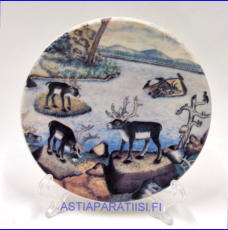 ARABIA, Inarij�rven rannalla. nro.20 sein�lautanen. Design: Andreas Alariesto,1980-luku.Mitat Halkaisija n. 12 cm, 1kpl, 25�/kpl,( Tuote nro 128A )