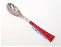 HACKMAN, Colorina punainen kahvilusikka, Design:Nanny Still,Suunniteltu vuonna 1970, pituus n. 13,8 cm, 1 kpl, 13 � / kpl,( Tuote nro 146AT )