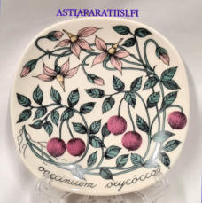 ARABIA,Sein�lautanen " Karpalo" Vaccinium Oxycoccos, Botanica,Design:Esteri Tomula,Valmistettu 1982-1986-luku,Korkeus n. 12 cm, leveys n. 12 cm,1 kpl,53 � /kpl ( Tuote nro / Item #114E )
