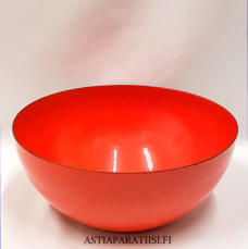 FINEL EMALI,punainen emali salaattikulho,Design:Kaj Franck,Tuotannossa 1959 luku,Kuntokuvaus k�yt�n j�lki�,Halkaisija n. 24 cm,Korkeus n.10,5 cm, 1 kpl, 65� /kpl ( Tuote nro / Item #128N )