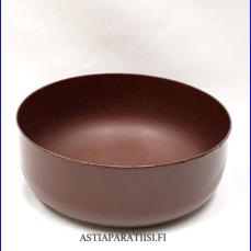 FINEL EMALI,Tummanruskea emali salaattikulho,Design:Leif Eriksson ,Tuotannossa 1970- luku,Kuntokuvaus k�yt�n j�lki�,Halkaisija n. 20 cm,Korkeus n.7,5 cm, 1 kpl,32� /kpl ( Tuote nro / Item #135N )