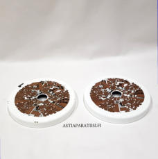 FINEL EMALI, Ritari - emali  levynsuojus-setti,Design: Raija Uosikkinen, k�yt�n j�lki�, mitat Halkaisija n.16,5 cm ja 13,5 cm, 2kpl,35 �/ yht. (Tuote nro / Item 209N)