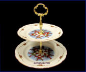 APILANLEHTI,kerrostarjotin Christineholm porcelaine exclusive edition, Design:  Carl Larsson APILANLEHTI, PERINNEJOULU 2-KERROSVATI, UUSI, 1KPL,125�