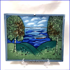 ARABIA, Sein�laatta "Kes� syd�miss�mme " Tilausty�,Design:Helj� Liukko-Sundstr�m, Korkeus n. 20,5 cm, leveys n. 25 cm,145�( Tuote nro / Item #140HL )