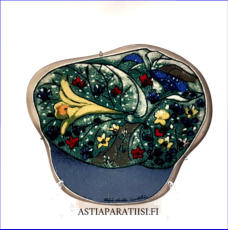 ARABIA, Sein�laatta "  Lilja ", Design:Helj� Liukko-Sundstr�m, Valmistettu 1990,Korkeus n. 17,5 cm, leveys n. 20 cm 60 �( Tuote nro / Item #170HL )