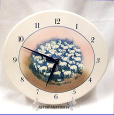 ARABIA, Lampaat- sein�kello, Design:Helj� Liukko-Sundstr�m, Valmistettu 1983,Korkeus n. 29 cm, leveys n. 33 cm, 240�( Tuote nro / Item #171HL )