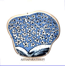 ARABIA, Sein�laatta " Valkovuokot ", Design:Helj� Liukko-Sundstr�m, Valmistettu 1991,Korkeus n. 17,5 cm, leveys n. 20 cm 60 �( Tuote nro / Item #175HL )