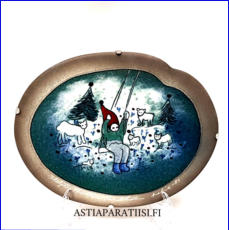 ARABIA, Sein�laatta " Keinuva Tonttu ", Design:Helj� Liukko-Sundstr�m, Valmistettu 1981,Korkeus n. 16,5 cm, leveys n. 21 cm 120 �( Tuote nro / Item #176HL )