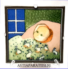ARABIA, Sein�laatta " Vauva"  Design:Helj� Liukko-Sundstr�m, Valmistettu 1996,Korkeus n. 11,8 cm, leveys n. 11,8 cm 75 �( Tuote nro / Item #230HL )