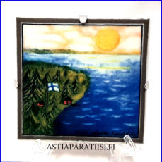 ARABIA, Sein�laatta " Kotimaani Suomi " , Design:Helj� Liukko-Sundstr�m, Valmistettu 1999,Korkeus n. 11,8 cm, leveys n. 11,8 cm 55 �( Tuote nro / Item #248HL )