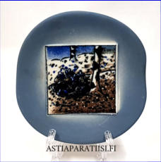 ARABIA, Sein�lautanen " kev�t / Spring  ",1985, Design:Helj� Liukko-Sundstr�m, Korkeus n. 11,5 cm, leveys n. 11,5 cm 50 �( Tuote nro / Item #263HL )