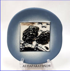 ARABIA, Sein�lautanen " Syksy  ",Design:Helj� Liukko-Sundstr�m, Korkeus n. 11,5 cm, leveys n. 11,5 cm 50 �( Tuote nro / Item #265HL )