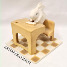 ARABIA, figurine  " Koululainen " Design:Helj� Liukko-Sundstr�m, Valmistettu 1982 (atelje), 1993-1998,Korkeus n. 15,5 cm, leveys n. 15,5 X 15,5 cm, 595 �( Tuote nro / Item #333HL )