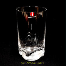 IITTALA,Claudia Juomalasi,Design:Jorma Vennola,Tuotannossa 1985-1987,Korkeus n.10 cm,halkaisija n.5,3 cm,1 kpl,  18� /kpl( Tuote nro / Item #243J ) 