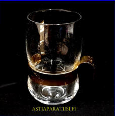 IITTALA, "Paula" Irlantilainen kahvilasi / kahvikuppi, kullattu pidike,Design:Jorma Vennola,Tuotannossa 1978-89,Korkeus n.11,5 cm ,halkaisija n. 6,5 cm,3 kpl,22 � / kpl.( Tuote nro / Item #294J )
