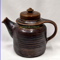 ARABIA,Kaarna teekannu, Design:G�ran B�ck, malli GD 1950-luvulta todella hyv�kuntoinen,Korkeus ilman kantta n.14,5 cm,1kpl,68�/kpl,( Tuote nro / Item #123KK )