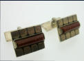 Hopeiset Kalvosinnapit, Kupittaan kulta Oy, 1963, mitat n. 1,5cm x 1,3cm, 60�