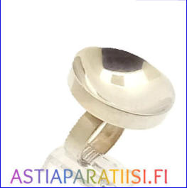 FINNISH DESIGN ,Kaunis Koru oy Sormus ,Vuodelta 1971, hopeaa  Pitoisuus 925,l�hes uudenveroinen 170 mm,hinta 118� (sis. alv) (Tuote nro Item 111DK)