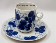 ARABIA, Elsa kahvikuppi,Design:Esteri Tomula,K�sin maalattu,Kupin korkeus n. 7,5 cm, halkaisija n. 6 cm,Suunniteltu vuonna 1971-1972, 1 kpl,42�/kpl,  sarjaan l�ytyy my�s pullalautasia ( Tuote nro 111 Q )