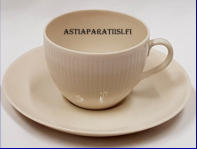 ARABIA,Sointu kahvikuppi,0,15 L luunv�rinen, malli RNA,Design:Kaj Franck ,Kupin korkeus n. 5,7 cm, halkaisija n.7,4 cm,Suunniteltu vuonna 1949-1961, 2kpl, 38�/kpl ( Tuote nro 219Q )