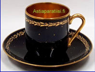 ARABIA, koboltti ja kulta espressokuppi /mokkakuppi,malli OC,Design:Esteri Tomula,Kupin korkeus n.5,6 cm, halkaisija n. 5,4 cm, Suunniteltu vuonna 1964-1971, 5 kpl,36�/ kpl ( Tuote nro 346Q )