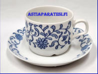 R�RSTRAND - Swedish Jackie Lynd  Maj kahvikuppi Sininen koristelu valkoisella,Kupin korkeus n. 5,8 cm, halkaisija n.7,5 cm, 2kpl,38�/kpl, ( Tuote nro 407 Q )