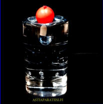IITTALA,Arktia kynttil�njalka  kirkas|sininen,Design:Timo Sarpaneva.Suunniteltu: 1989,mitat Korkeus,n. 13 cm, halkaisija,n. 5,4 cm  X 7,5 cm, 4 kpl,78� /kpl ( Tuote nro / Item #145C )