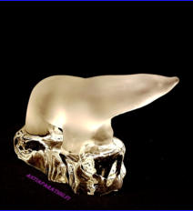 Lasinen j��karhu figuuri,korkeus n. 6,5 cm, leveys n. 8 cm.1kpl,45�/kpl