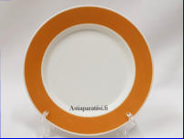 ARABIA,Aprikoosi pullalautanen / leip�lautanen malli FC,Design:Kaarina Aho,lautanen halkaisija n.17,4 cm,Suunniteltu vuonna 1964-1974, 2 kpl,28�/ kpl ( Tuote nro 137PL )