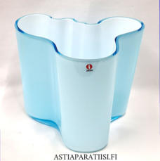 IITTALA, "Savoy"  kaksiv�rinen maljakko vaaleansinen/valkoinen,Design:Alvar Aalto.Korkeus 16 cm, halkaisija n. 20 cm 1kpl,540� /kpl ( Tuote nro / Item #102MA )