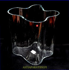 IITTALA, kirkas  maljakko,Design:Alvar Aalto,pient� k�yt�n j�lki� yl�reunassa,Korkeus n.20 cm, halkaisija n. 20 cm 1kpl,180 � /kpl ( Tuote nro / Item #289MA )