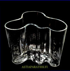 IITTALA, "Savoy" kirkas  maljakko,Design:Alvar Aalto,Korkeus n.16 cm, halkaisija n. 20 cm 1kpl,130 � /kpl ( Tuote nro / Item #288MA )