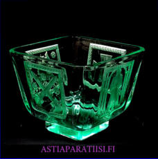 RIIHIM�EN LASI,Mottimalja Vihert�v�,Design:Antti Salmenlinna,  "1939-1942"-luku.Korkeus n. 10 cm, leveys n. 12,3 cm x 12 cm,1kpl,539�/kpl  ( Tuote nro / Item #320MA )