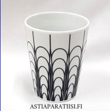 Museum shop management. muki ilman kahvaa "korvaton"muki,korkeus n.9,8 cm, halkaisija n.7,7 cm, ,2 kpl, 24 �/kpl,( Tuote nro 235 P )