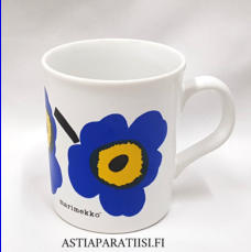  MARIMEKKO,UNIKKO sininen muki, Made in Englandi,Design:Maija Isola,Tuotannossa 1980-90 luku,korkeus n.9,6 cm, halkaisija n.8,2 cm, 2 kpl, 25�/kpl,( Tuote nro 287 P )