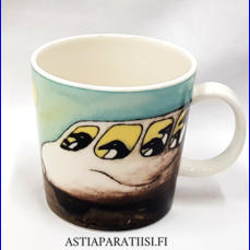 ARABIA, pingviini yritysmuki,Tehty rajoitettu er�,vuonna 2001 ainoastaan 811 kpl SATL-liitolle ,Design: Helj� Liukko-Sundstr�m, korkeus n.8 cm, halkaisija n.8 cm, 1 kpl, 85 �/kpl,( Tuote nro 302 P )