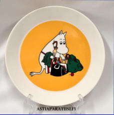 ARABIA, Muumi matala lautanen Muumimamma aprikoosi,Moomin Plate, Moominmamma Apricot (2014-),Design:Tove Slotte-Elevant, halkaisija n. 19,5 cm, 0 kpl,( Tuote nro 227M )'