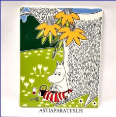 ARABIA,Muumi Koristepuu Muumimamma, sein�laatta (2014),Moomin Decoration Tree, Moominmamma (wall plate),Design:Tove Slotte-Elevant / Tove Jansson,Leveys n. 15,3 cm, korkeus n.19 cm,0 kpl,( Tuote nro 280M )