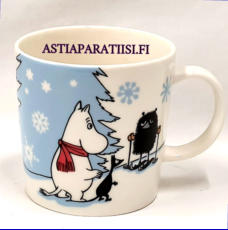 ARABIA,Muumimuki Hiihtokilpailu, talvikausimuki,Moomin Mug, Skiing Competition (winter season mug 2010),Design:Tove Slotte-Elevant,Korkeus n. 8 cm, halkaisija n. 8 cm, 3 kpl,54�/kpl( Tuote nro 154M )