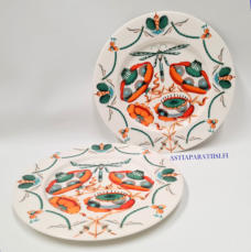 IITTALA,Korento lautanen oranssi,Design: Klaus Haapaniemi, Muoto Heikki Orvola,halkaisija n.22 cm, 2 kpl,54�/kpl ( Tuote nro 369R )