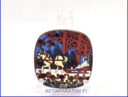 ARABIA, Kalevala factory visit koristelautanen ,Pieni sein�levy valmistettu muistoksi Arabian tehtaan vierailijoille.Design:Raija Uosikinen,Mitat Pituus x leveys: 6,4 cm x 6,4 cm,1kpl.45�/kpl,( Tuote nro 153AM )