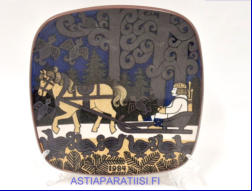 ARABIA, Vuosilautanen 1984,Design:Raija Uosikkinen,halkaisija .n. 20,5 cm X20,5 cm, 1kpl. 28�/kpl,( Tuote nro 111AM )