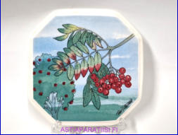 ARABIA,Kev�tesikko Sein�lautanen "ilman  leima takana", Design: Toivo G. Utriainen,Mitat Korkeus n. 15 cm, leveys n. 15 cm,1kpl.35�/kpl,( Tuote nro 236AM )