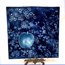 ARABIA,Taidekeramiikka Reliefi Sein�taulu,Sininen lasite,Design:Gunvor Olin-Gr�nqvist,signeerattu,mitat  korkeus n.35 cm Halkiasija n.35 cm 489� ( Tuote nro / Item #107F )