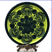 ARABIA, taidekeramiikka k�sinmaalattu Sein�taulu,Design:Anja Inkeri Jaatinen,1976-luvulta,mitat Halkaisija n.29 cm, 159� ( Tuote nro / Item #115F )