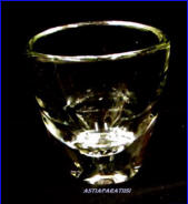 IITTALA/KARHULA,, L�yt� taidelasi maljakko, Design: Tapio Wirkkala,1950-luvulta,korkeus n.6,5 cm, leveys n. 6 cm X 5cm,1kpl,80�