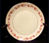 ARABIA, Anneli tarjoilulautanen,Desing:Olga Osol, 1950-luku,Leveys 24,5 cm,1 kpl,45�/kpl