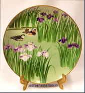 ( Toukokuu / May )Vintage Japanese hand painted,  Design: Franklin Mint Porcelain Plates 1979,Japanilainen koristelautanen, kuukausiaiheet, halkaisija n.26 cm,0kpl